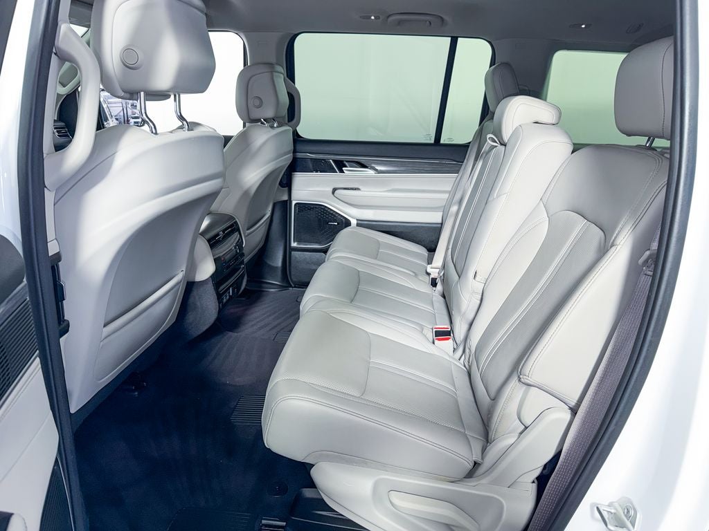 2024 Jeep Wagoneer L Series III