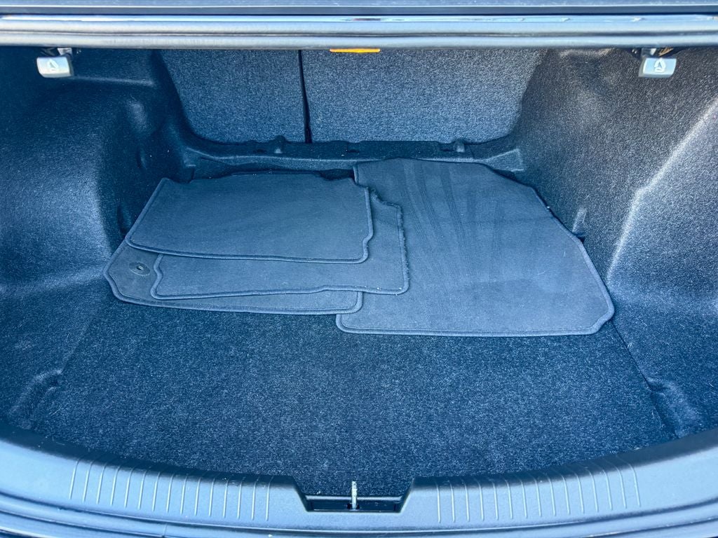 2023 Chevrolet Malibu Leather LS 1LS