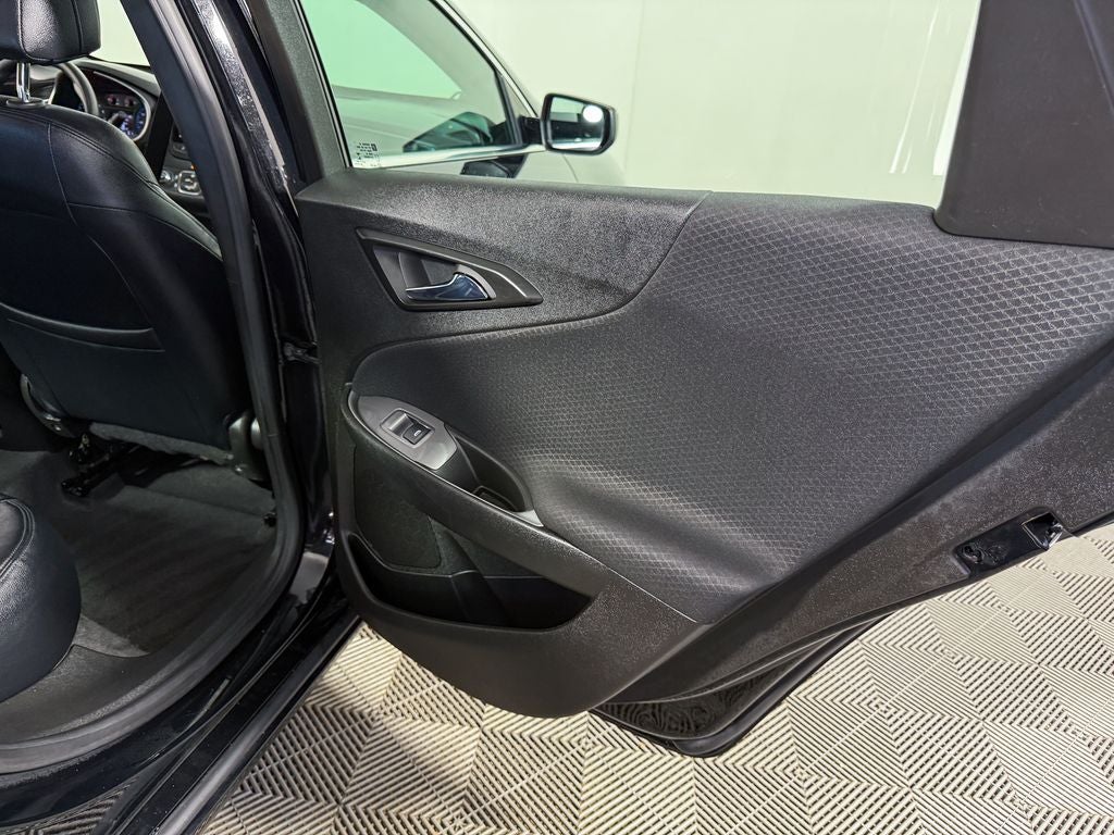 2023 Chevrolet Malibu Leather LS 1LS