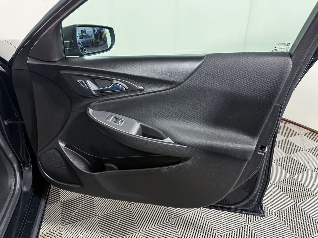 2023 Chevrolet Malibu Leather LS 1LS