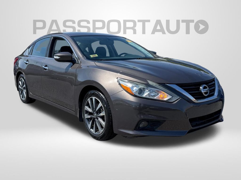 Used 2017 Nissan Altima SV with VIN 1N4AL3APXHC131820 for sale in Camp Springs, MD