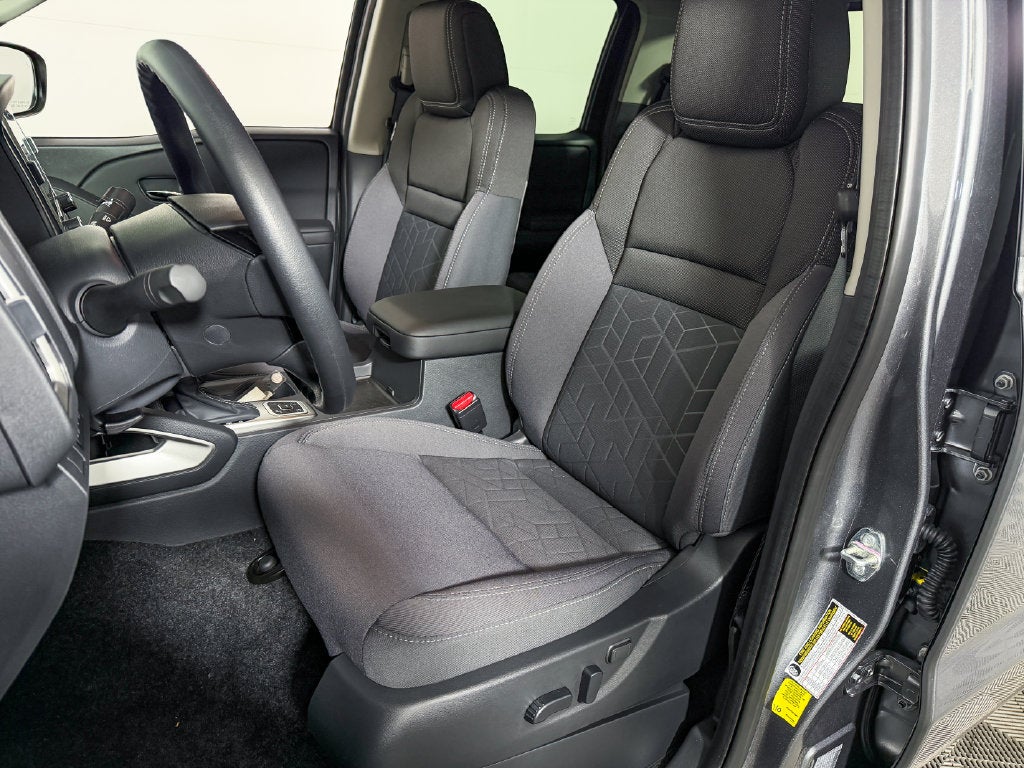2027 Nissan Frontier SV