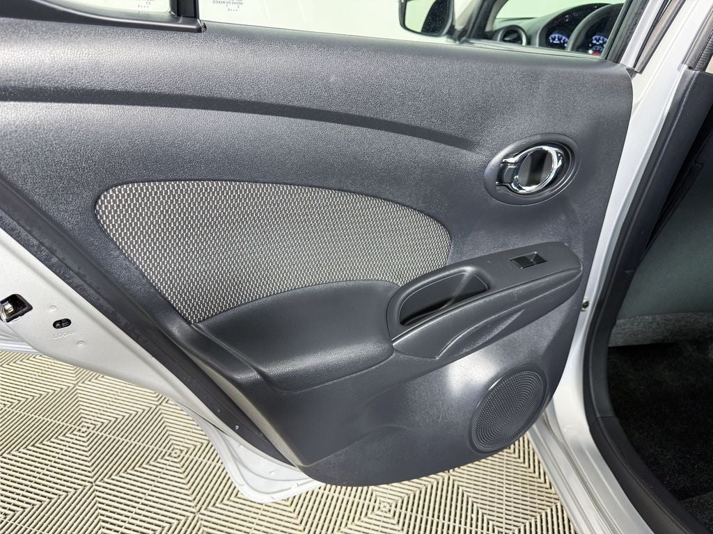 2015 Nissan Versa 1.6 SL