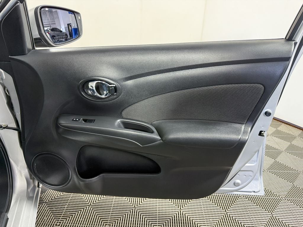 2015 Nissan Versa 1.6 SL