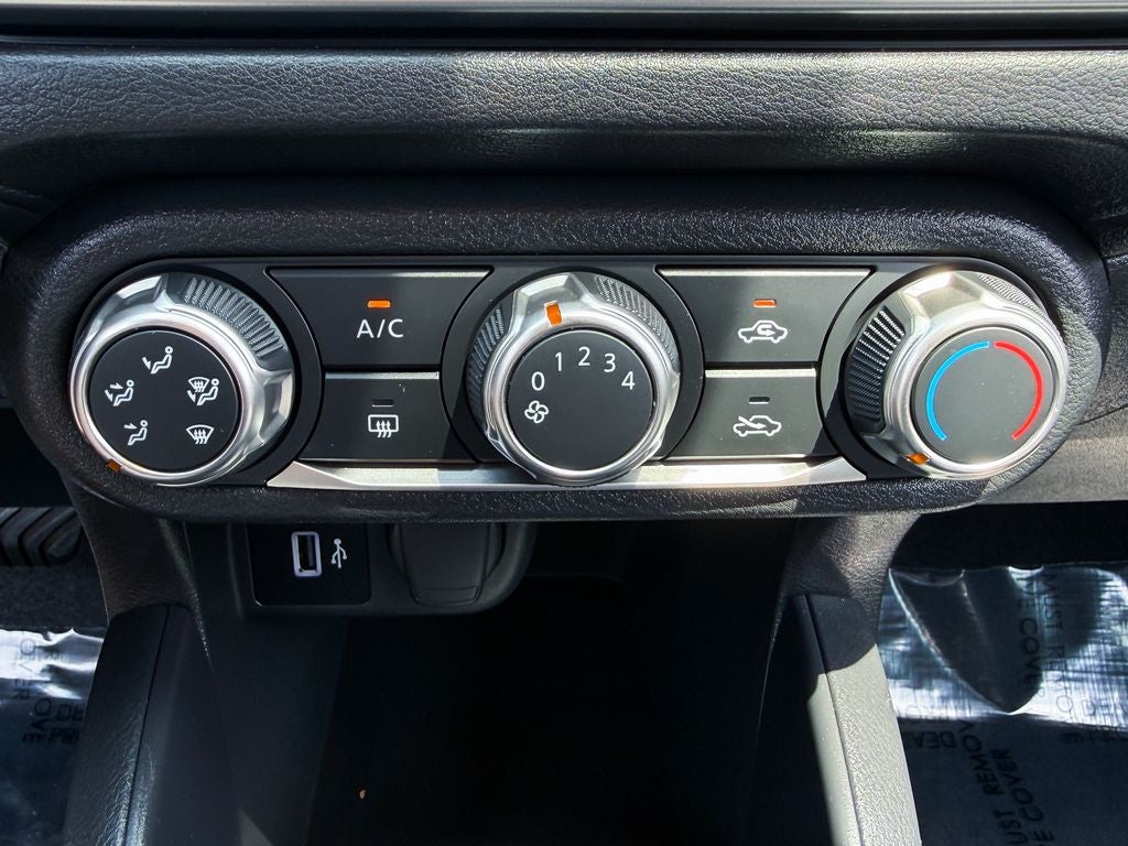 2024 Nissan Versa 1.6 S