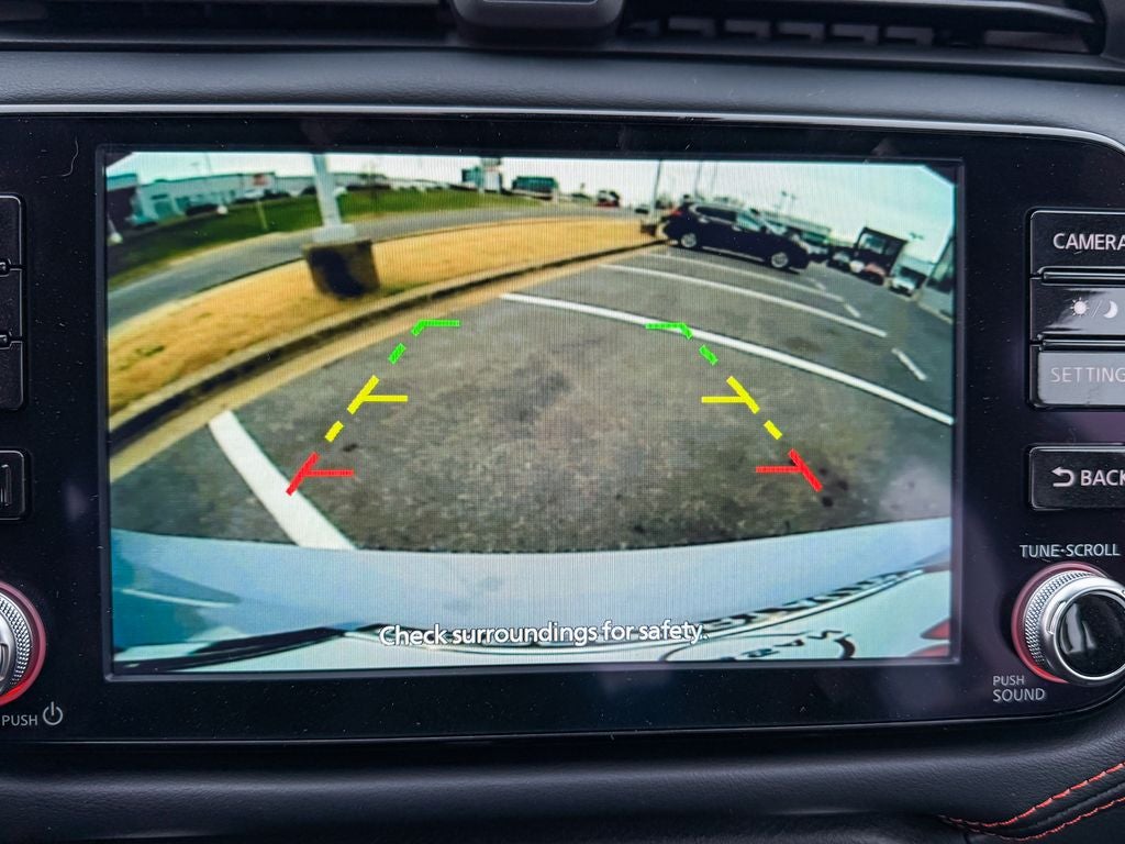 2025 Nissan Versa 1.6 SR