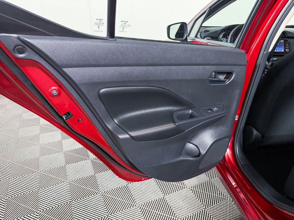 2025 Nissan Versa 1.6 SR