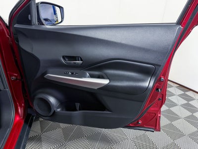 2020 Nissan Kicks SR