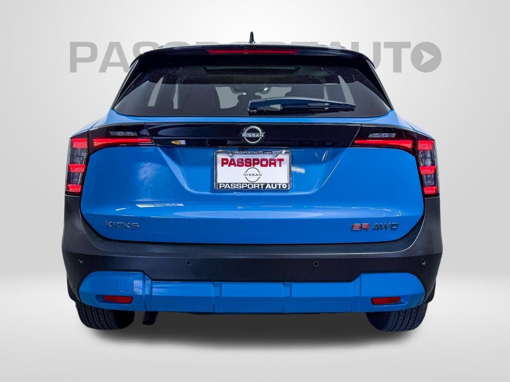2025 Nissan Kicks SR