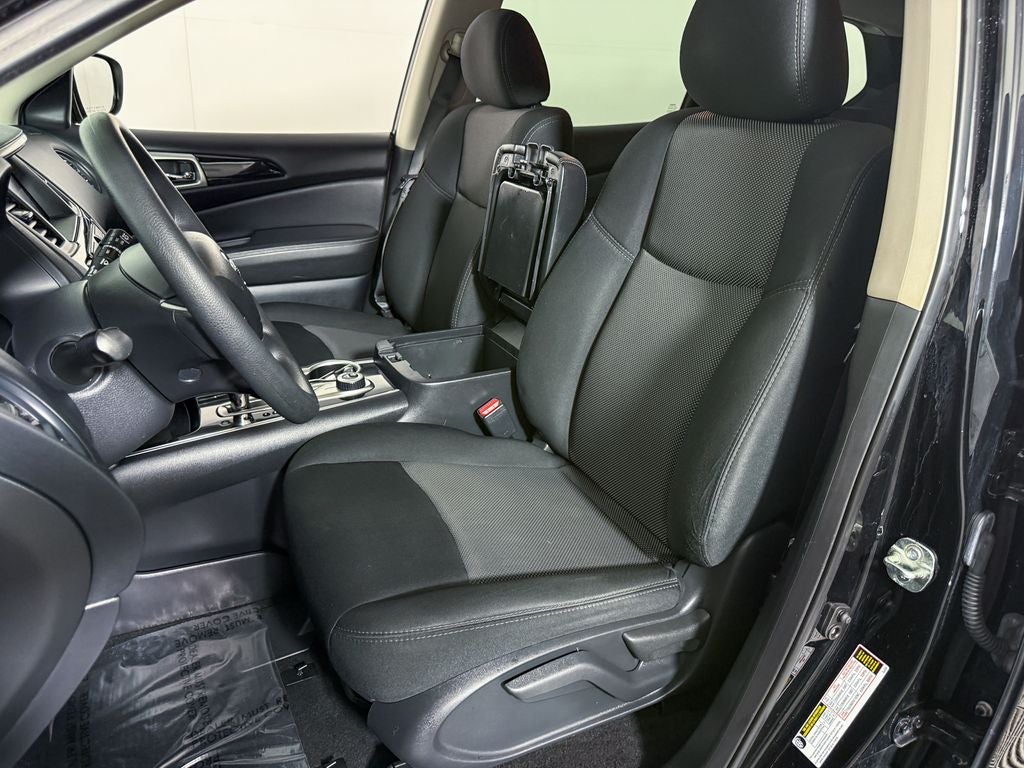 2020 Nissan Pathfinder S