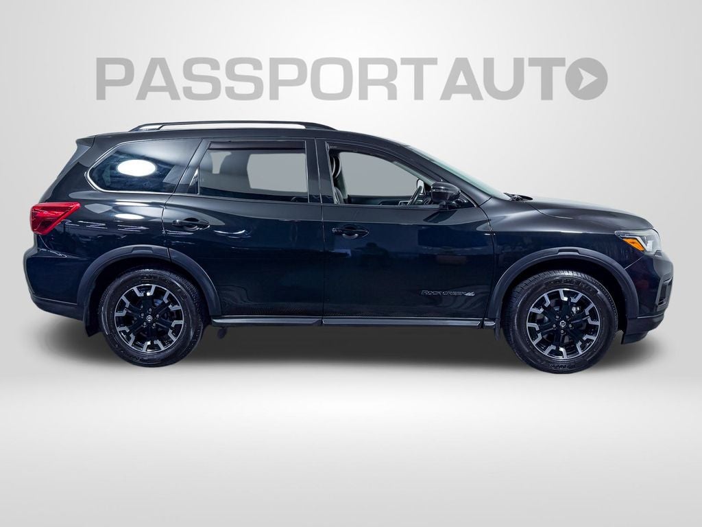 2020 Nissan Pathfinder SL