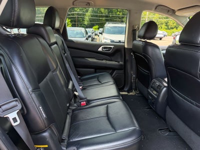 2019 Nissan Pathfinder SL