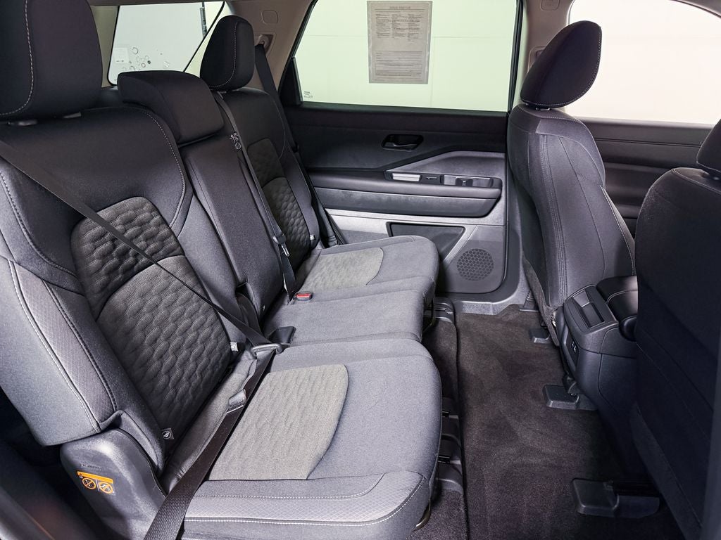 2024 Nissan Pathfinder S