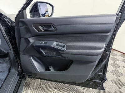 2024 Nissan Pathfinder S