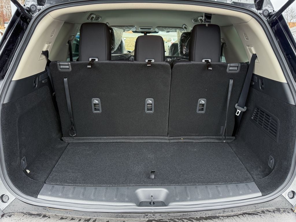 2025 Nissan Pathfinder S