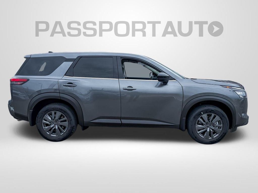 2025 Nissan Pathfinder S