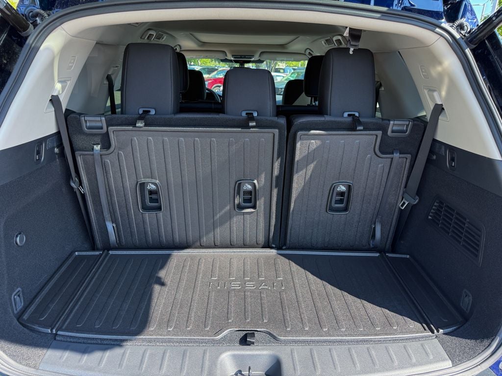 2026 Nissan Pathfinder SV