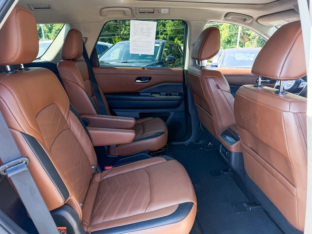 2023 Nissan Pathfinder Platinum