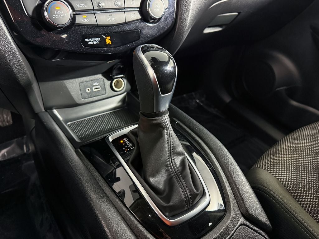 2022 Nissan Rogue Sport SV