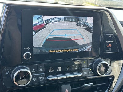2023 Toyota Highlander Hybrid XLE