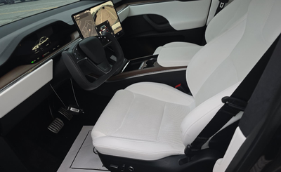 2023 Tesla Model X Standard Range