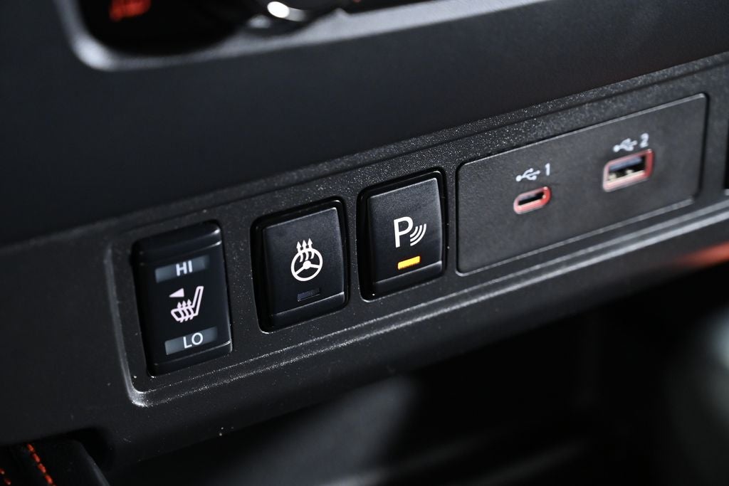 2023 Nissan Frontier PRO-4X Nissan Certified