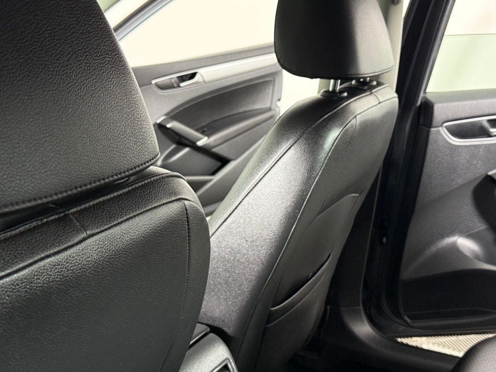 2019 Volkswagen Passat 2.0T Wolfsburg