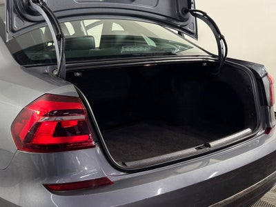 2019 Volkswagen Passat 2.0T Wolfsburg