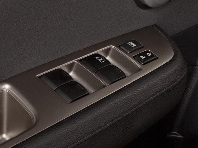 2012 Nissan Versa 1.8 SL