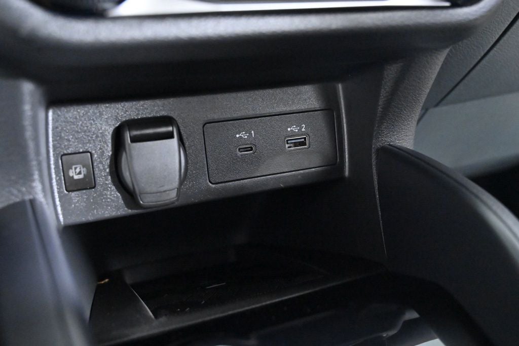 2025 Nissan Versa 1.6 SR Nissan Certified