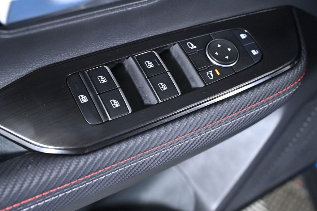 2025 Nissan Kicks SR Nissan Certified