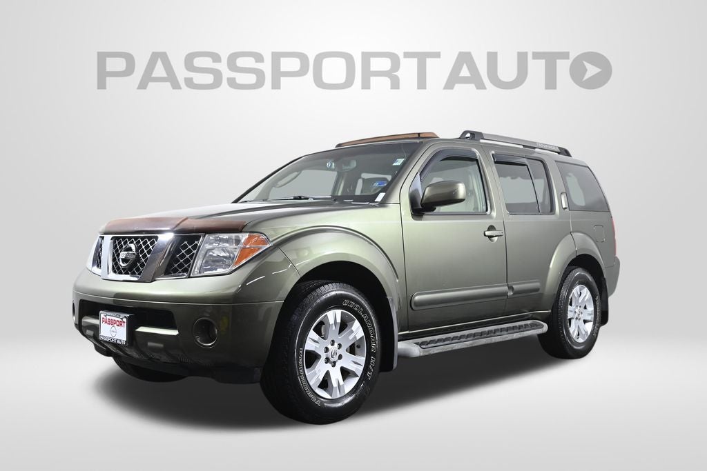 2005 Nissan Pathfinder LE