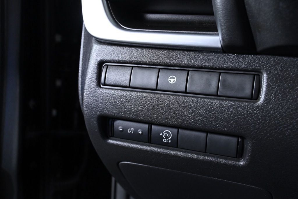2023 Nissan Rogue SV Nissan Certified