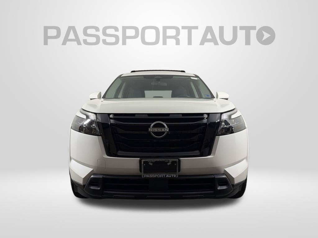 2023 Nissan Pathfinder SV