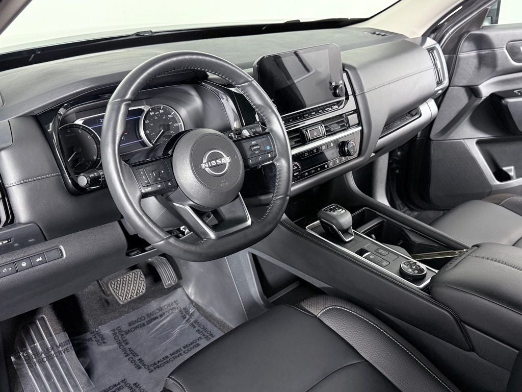 2025 Nissan Pathfinder SL Nissan Certified