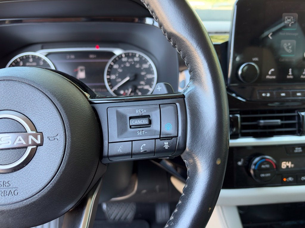 2022 Nissan Pathfinder SL