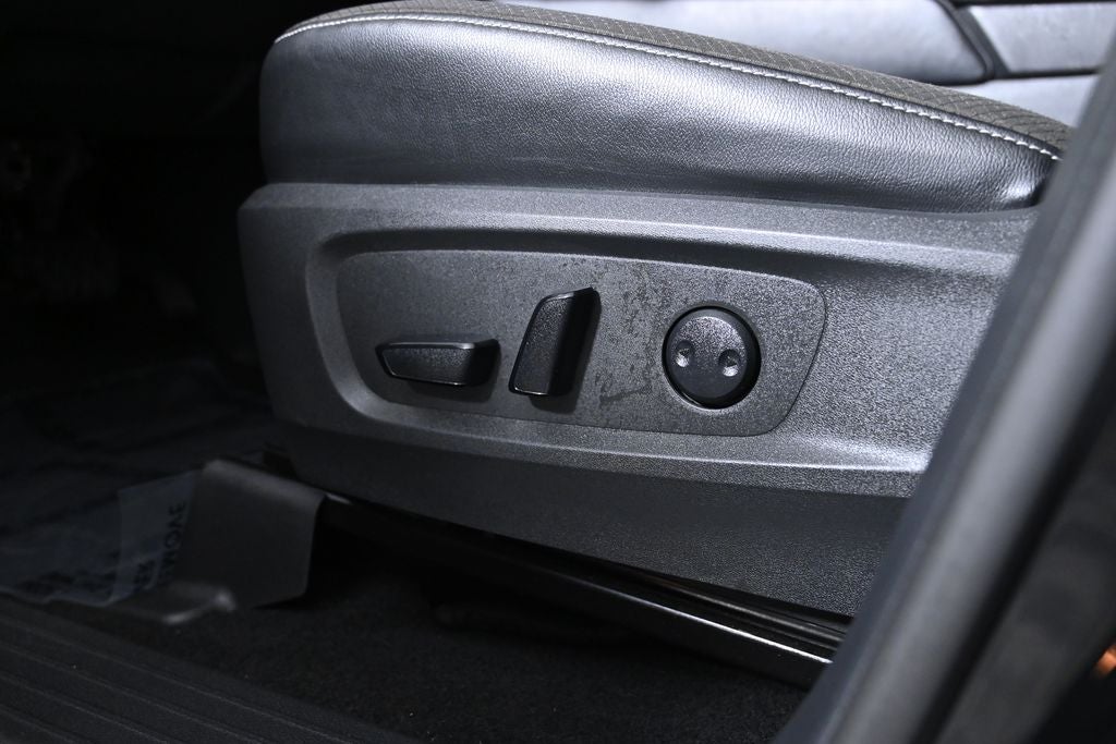 2022 Nissan Pathfinder SL Certified Select