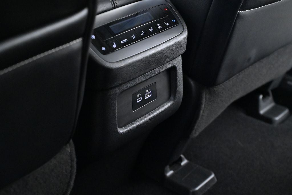 2022 Nissan Pathfinder SL Certified Select