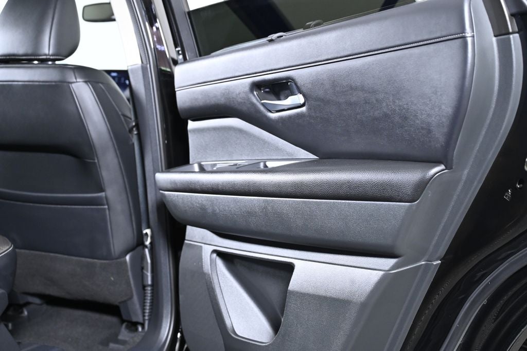 2022 Nissan Pathfinder SL Certified Select