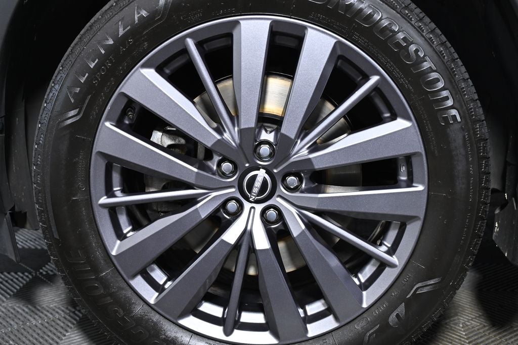 2022 Nissan Pathfinder SL Certified Select