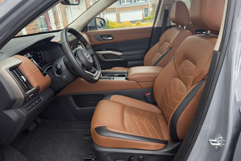 2025 Nissan Pathfinder Platinum Nissan Certified