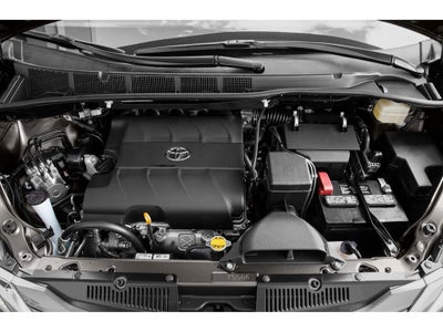 2015 Toyota Sienna LE 8 Passenger