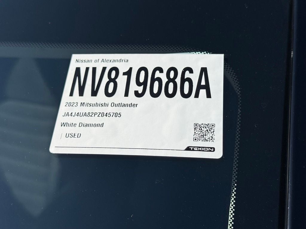 2023 Mitsubishi Outlander SE
