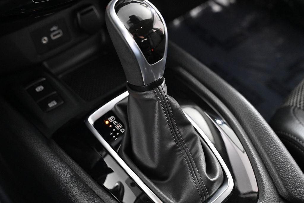 2022 Nissan Rogue Sport SV Nissan Certified