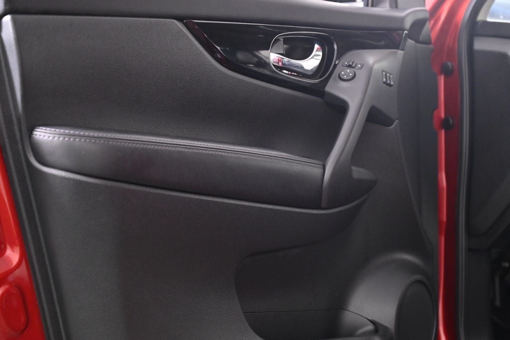 2022 Nissan Rogue Sport SV Nissan Certified