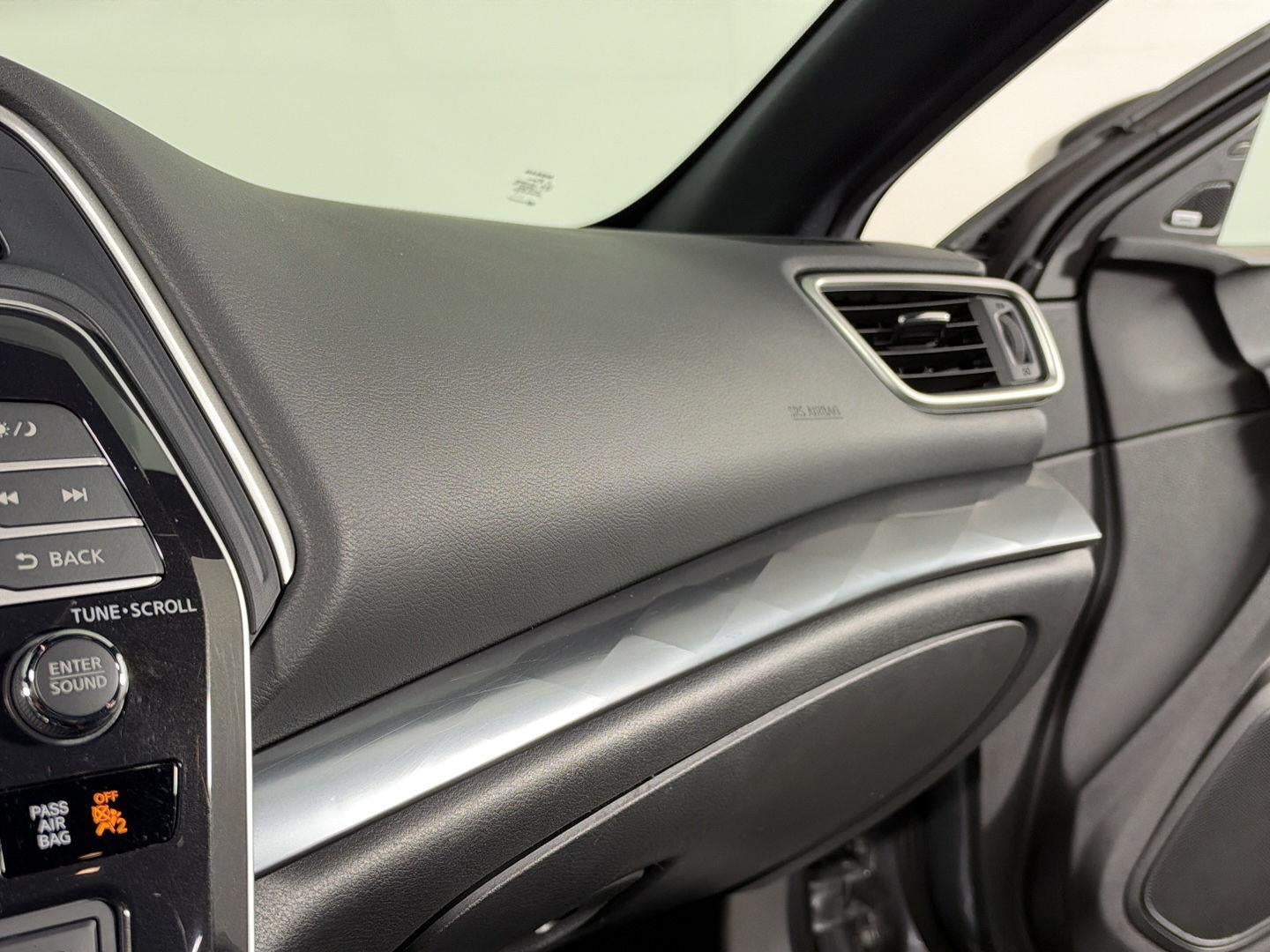 2023 Nissan Maxima SR