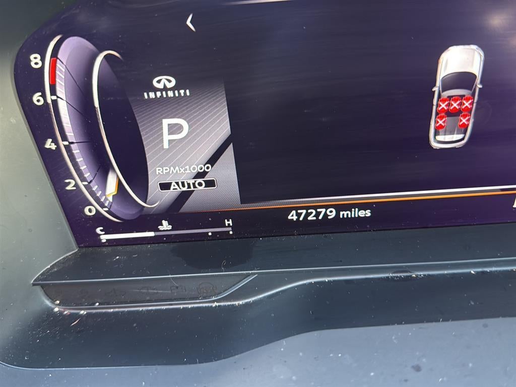 2022 INFINITI QX60 LUXE