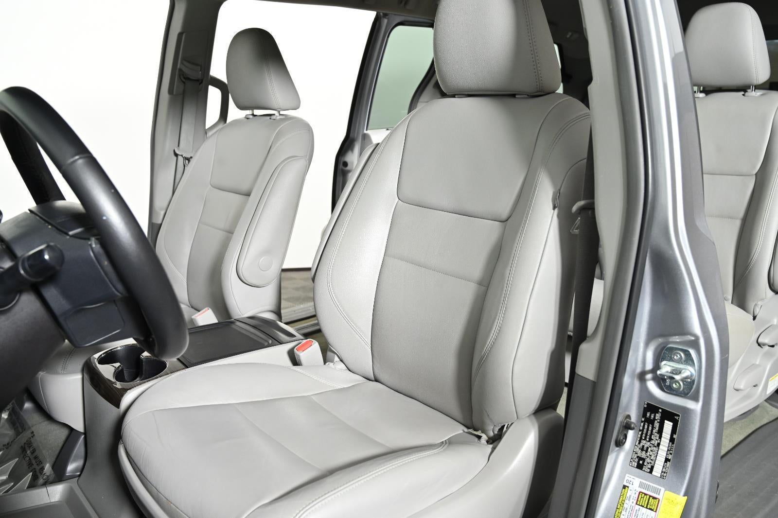 2017 Toyota Sienna XLE 8-Passenger