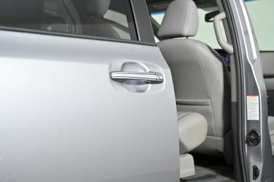 2017 Toyota Sienna XLE 8-Passenger