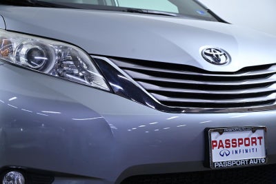 2017 Toyota Sienna XLE 8-Passenger